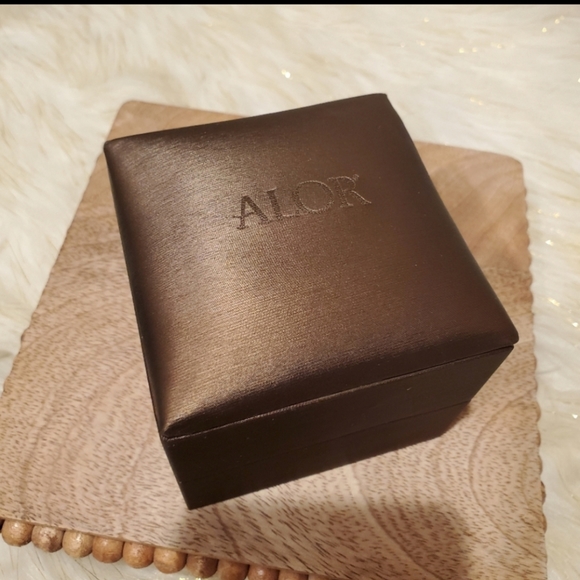 ALOR CAVO WATCH